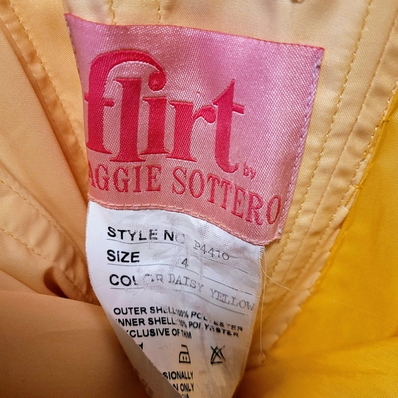 Maggie Sottero Belle inspired Gown - Picture 3 of 4